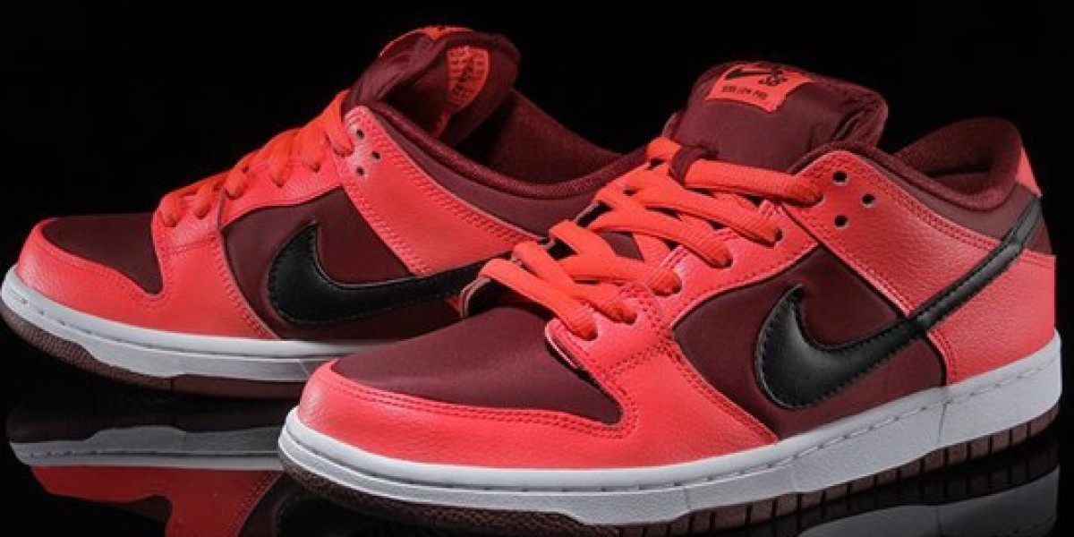 Nike Dunk Low SB Laser Crimson: Festive Sneakerheads
