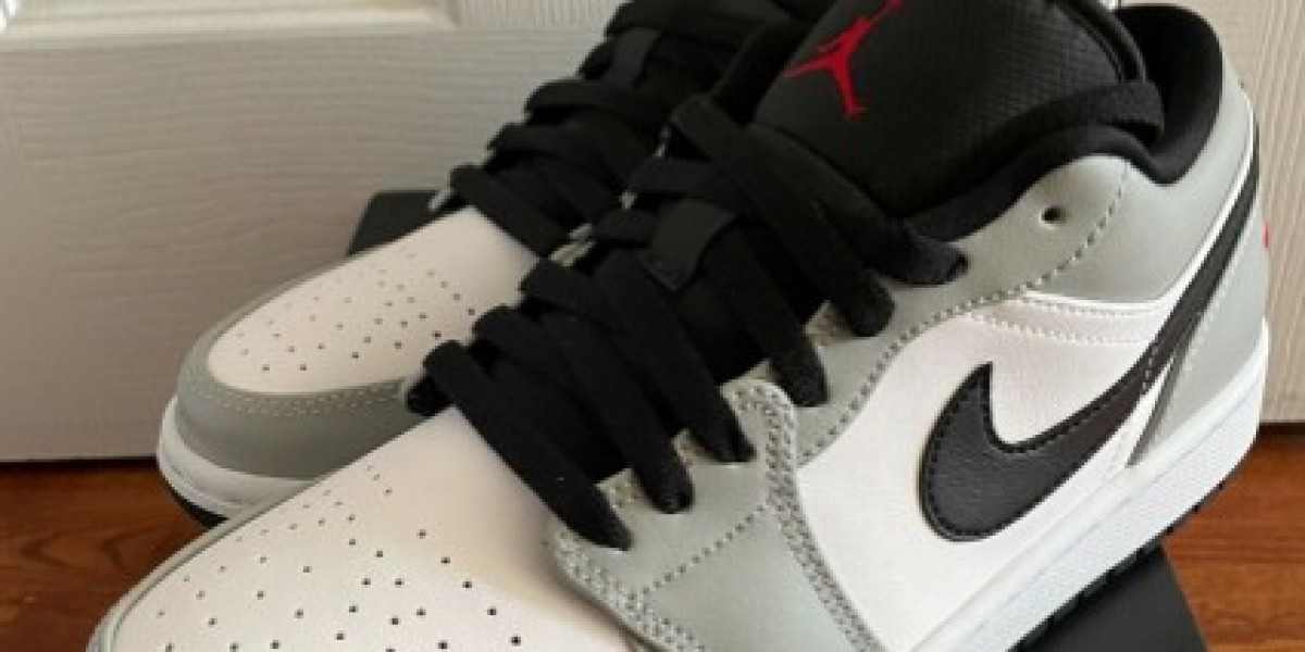“Light Smoke Grey” Air Jordan 1 Low: Iconic Sneaker